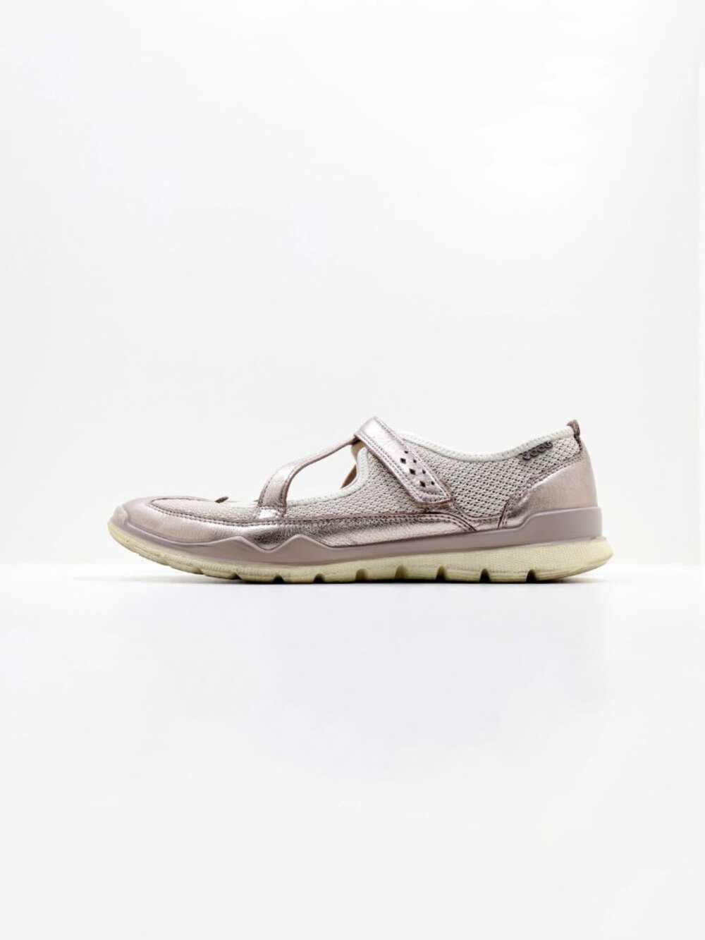 Ecco Lynx Bronze Leather & Mesh Lightweight Comfort Mary Jane Flats - 9/EU 40